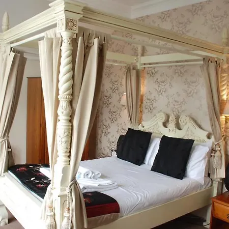 Laurel Bowness-on-Windermere